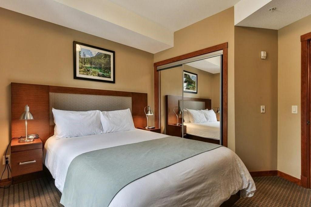 B&B Falcon Crest Lodge 1Br 1Pullout Canmore Ngoại thất bức ảnh