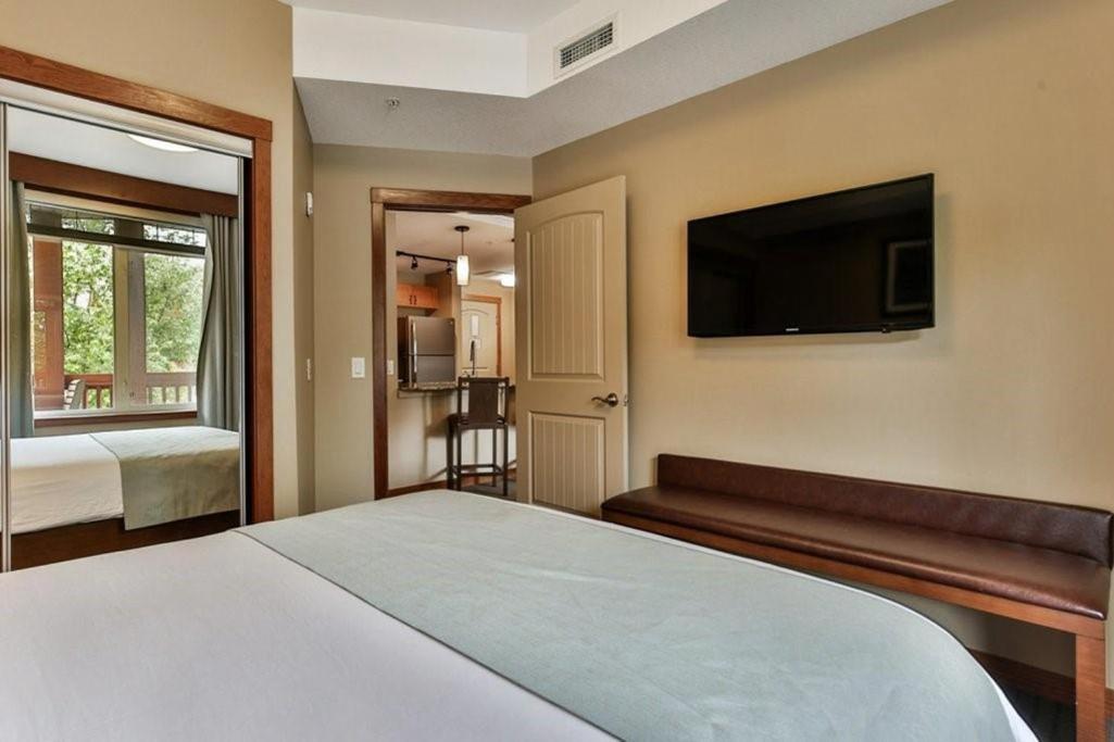 B&B Falcon Crest Lodge 1Br 1Pullout Canmore Ngoại thất bức ảnh